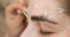 Laminazione brow lift a Lugano Caracalla-centro-estetico